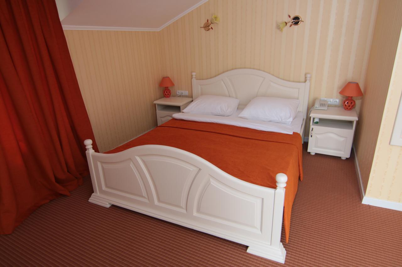Chervona Kalina Hotel Kijev Kültér fotó